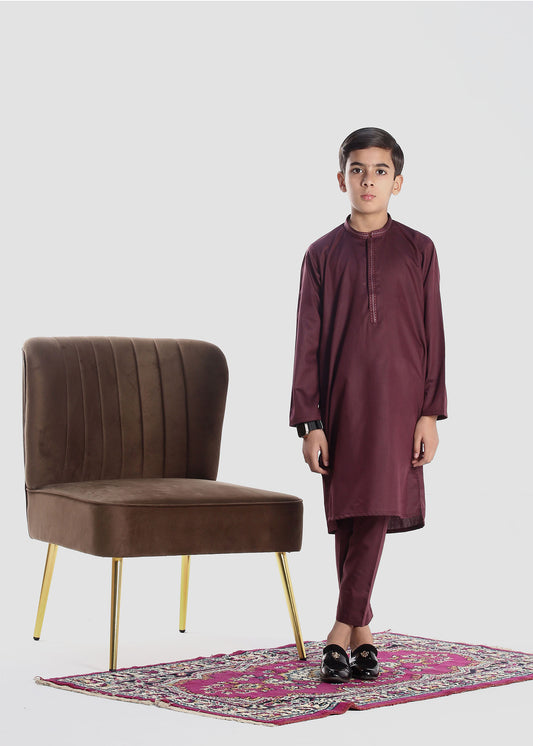 "Traditional boys’ kurta and trouser set for ages 3–14, featuring a long-sleeved kurta with a straight cut and matching trousers, ideal for festive and cultural occasions."
